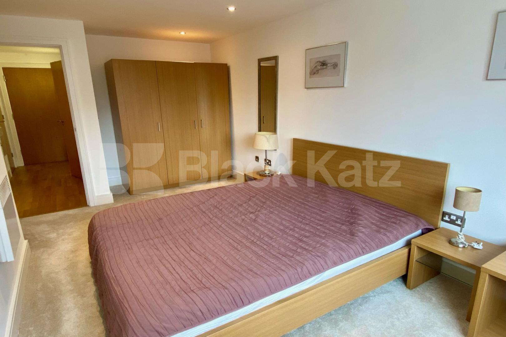 Modern, bright and airy one bedroom apartment. Long Lane, London Bridge/ Borough